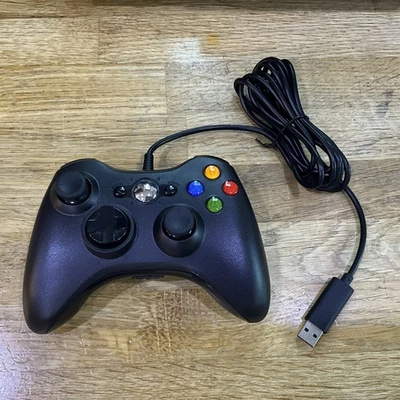Black brand new USB wired controller suitable for xbox 360 & Wndows PC - Image 1 of 4