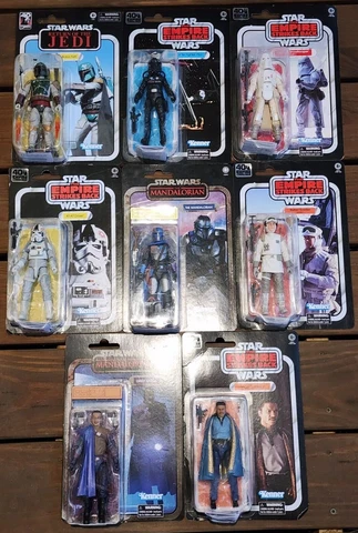 Kenner Star Wars 6 in Carded Action Figures 40th Anniversary & Mandalorian U-PIC Cover