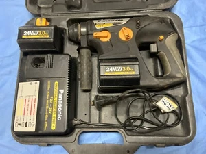 PANASONIC 24V Cordless Rotary Hammer Drill Set (EY6813), Charger, 2 x Battery - Foto 1 di 7