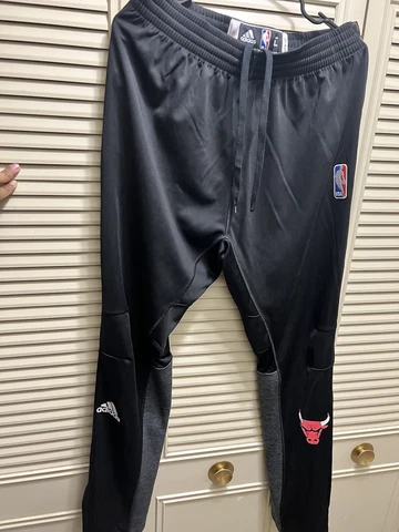 pre owned NBA AUTHENTICS ADIDAS CHICAGO BULLS TEARAWAY PANTS LARGE-see descripti Cover