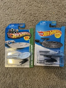 Hot Wheels U.S.S Enterprise NCC-1701, versión on fire y Uss vengeance - Imagen 1 de 4