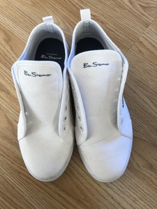 white trainers no laces