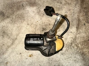 W124 Motor SWRA Faro izquierdo Limpiaparabrisas Motor Sistema de limpieza 1248202142 - Imagen 1 de 3