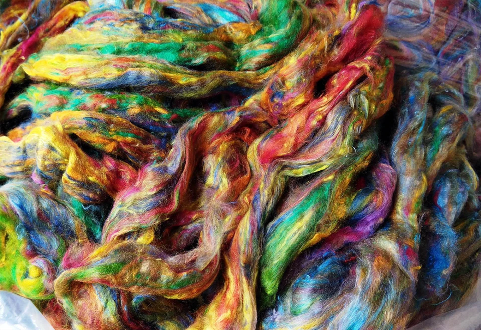 High Quality Recycled Sari Silk Sliver For Felting Spinning Multicolor - 500 Gm - Image 1 of 2