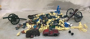 Vintage Plastic Military Lot with A Military Jeep And More - Picture 1 of 11