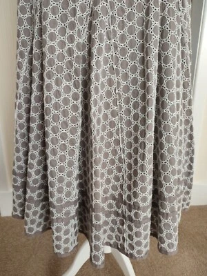 Rocha John Rocha Taupe Broderie Anglaise Cotton Skirt. Size 8 Ref G - Image 1 of 3