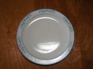 Tienshan Stoneware LAUREL HEARTS Salad Plate 8 1/2" 1 ea     2 available - Picture 1 of 6