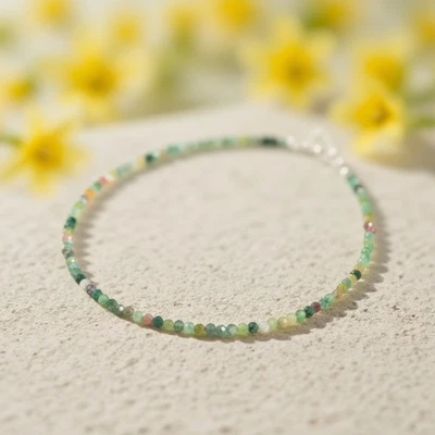 Tobillera con cuentas de 2 mm verde ágata india | Joyería de verano minimalista boho curativa Foto 1 de 2