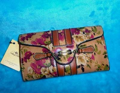 New W/ $119 Tag PATRICIA NASH Belluno Antique Rose Leather Wallet - Image 1 of 4