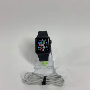 GPS Only Apple Watch Series 3 38MM Space Gray Aluminum Black Sport Band A1858 - Photo 1 sur 8