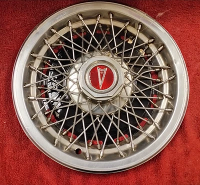 Pontiac Bonneville, Catalina, Firebird de colección: 1980, 1981, tapacubos de fábrica de 15" Foto 1 de 4
