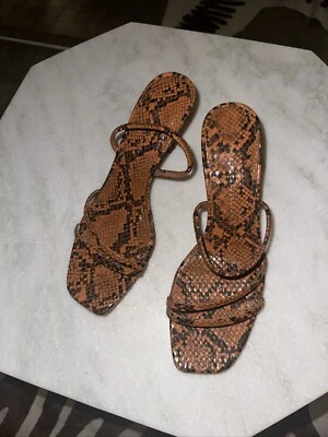 Sandalias Zara Serpiente Marrón Negro Tacón Pequeño Tirantes 37 Usadas Foto 1 de 4