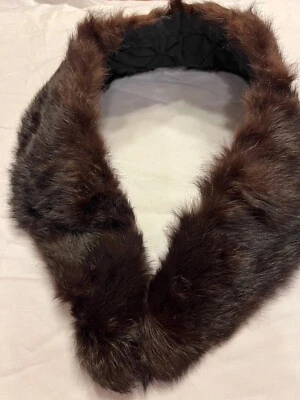 fur vintage 1950's-1960's rich dark brown fur collar (rabbit?) - Image 1 of 4