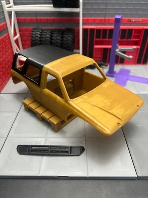 RC 3D Printed Body 1/24 scale, based on a old Toyota 4 Runner - Image 1 of 4