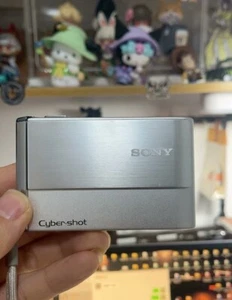 SONY Digital Camera DSC-T70 Silver Cyber-shot 3.0x Optical zoom 8.1MP English - Picture 1 of 3
