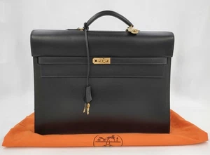 Borsa da lavoro HERMES Kelly Depeche 38 pelle nero oro valigetta HERMÈS Kelly - Foto 1 di 5