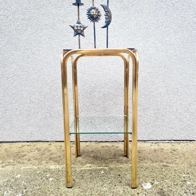 Mesita de noche o centro MCM de vidrio, pequeña mesa auxiliar dorada, soporte para taburete de flores Foto 1 de 4