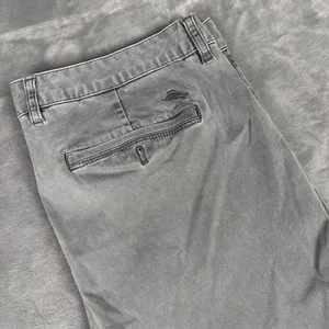 Tommy Bahama Men's Gray Shorts 36 IslandZone Moisture Wicking Casual - Picture 1 of 8