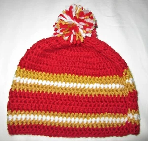 NUOVO Cappello Berretto Invernale Beanie Touque Maglia Rosso Bianco Oro Calgary Fiamme Colori - Foto 1 di 2