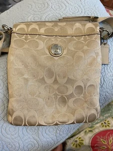 Coach Crossbody Bag - Picture 1 of 12