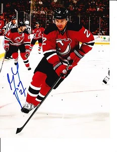 NEW JERSEY DEVILS MAREK ZIDLICKY SIGNED STICKHANDLING 8X10 - Picture 1 of 1