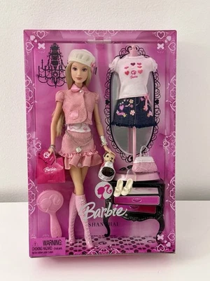 NUEVO Shanghai Barbie 2008 Fan Club Edición Rubia N0769 Accesorios NRFB RARO Foto 1 de 4