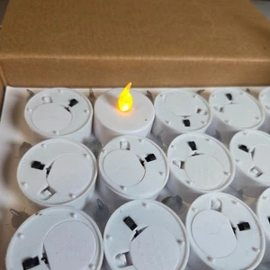 100 candele luci da tè LED giallo caldo senza fiamma brillanti tremolanti - Foto 1 di 4