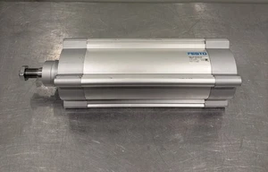 Cilindro attuatore pneumatico Festo DSBC-100-200-PPVA-N3 1384811 NUOVO! SPEDIZIONE GRATUITA! - Foto 1 di 8