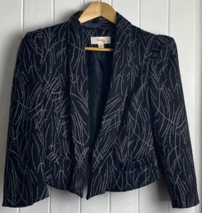 Kenji Size 12 Women's Cropped Jacket Lined Shoulder Pads Long Sleeve Fake Pocket - Picture 1 of 8