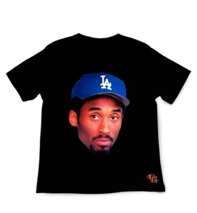 Kobe Bryant Championship Trophy Los Angeles Dodgers MLB Streetwear T-Shirt UNI - Picture 1 of 2