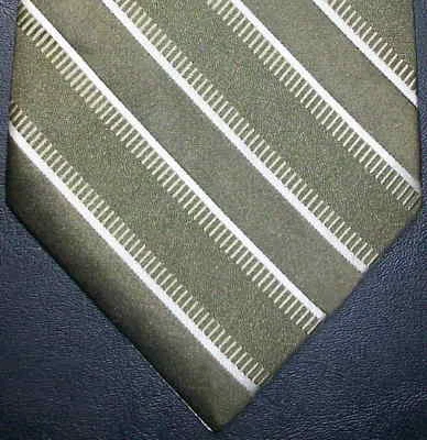 Corbata Axcess a Claiborne Company seda verde oliva rayas diagonales nueva en caja t1487  Foto 1 de 4