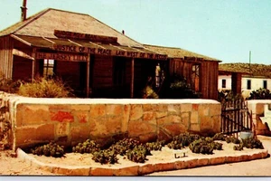 Postal Judge Roy Bean's Court Langtry TX sin publicar color cromo exterior - Imagen 1 de 2