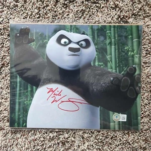 Kung Fu Panda Autograph 8x10 Photo Signed by Mick Wingert - Po - Beckett COA - Picture 1 of 4