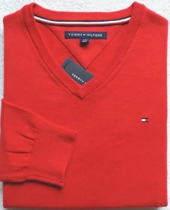 Pull homme col V uni signature Tommy Hilfiger, rouge, taille : L - Photo 1/3