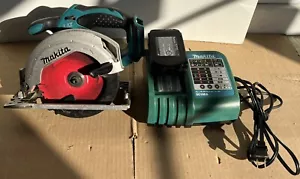 Makita XSS02 18V LXT 6-1/2" Cordless Circular Saw With Battery & Charger - Picture 1 of 10