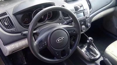2013 13 Kia Forte 5dr хэтчбек руль w радио круиз кнопки 51391 - Изображение 1 из 4