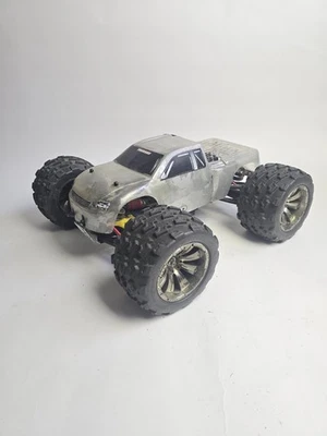Traxxas Revo 3.3 4WD Nitro Monster Truck RC - Image 1 of 3