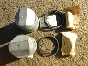 N.O.S. HARLEY DAVIDSON SPORTSTER 900 PISTON SET +.060" 22258-58A - Picture 1 of 5