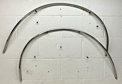 原始设备制造商通用前右手/LH 轮井装饰套装 1250198/1250199 1976-77 别克富豪 (SR57 — 第 1/4 张图片