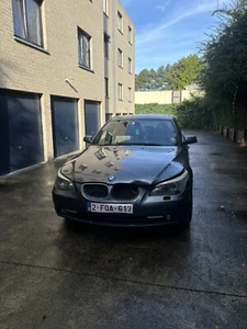 Voiture BMW 520d - Photo 1/9