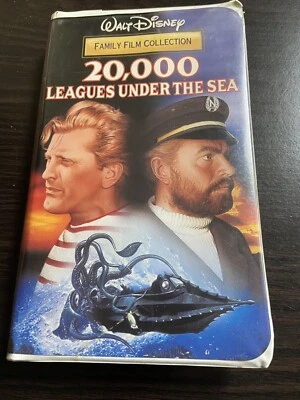 20,000 Leagues Under the Sea VHS Walt Disney Family Film Collection - Image 1 of 4