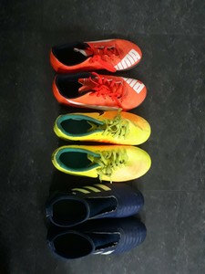boys size 2 football boots