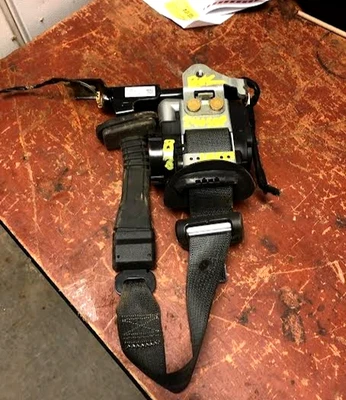 Ford Taurus LH 2013-2019 conductor lado izquierdo cinturón de seguridad retractor negro usado Foto 1 de 2