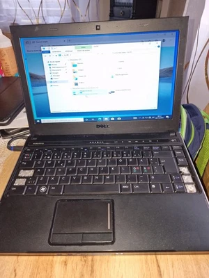 Notebook DELL VOSTRO 3300 Intel Corei3  2GB Ram 250GB HDD M350 2,27GB Window 10 - Bild 1 von 4