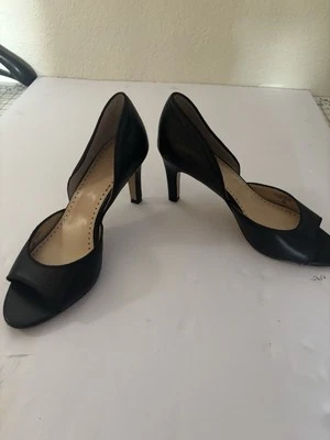 Adrienne Vittadini D'Orsay Pumps 女式 8 黑色细高跟鞋露趾华丽 — 第 1/4 张图片