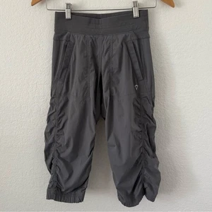 Ivivva by Lululemon Ruched Cropped Pants in Grey | Size 8 Girls - Picture 1 of 4