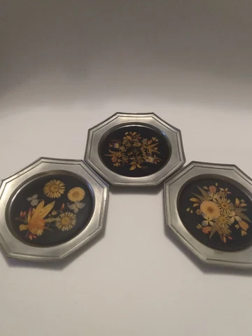 Toni Laura Made In Switzerland Wall Art Floral octagon shaped 4 in by 4 in Cover