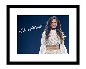 Demi Lovato 8x10 signed photo print in concert pop artist autographed - Picture 1 of 2