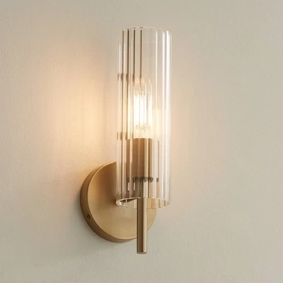 Aplique de pared Possini Euro Taurus 13 1/2" alto cepillado champán Foto 1 de 4