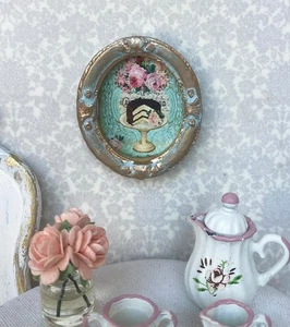 Puppenhaus Miniatur MUSEUMSQUALITÄT gerahmtes Bild SCHOKOLADENKUCHEN Tea Party Süßigkeiten - Bild 1 von 5